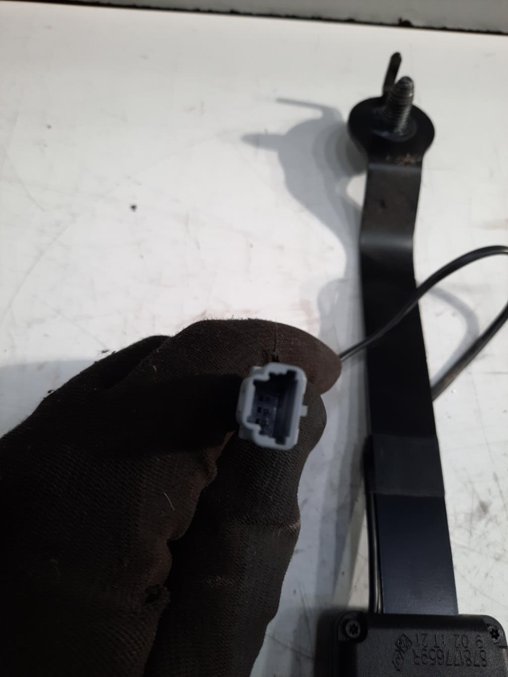 Aggancio cintura sicurezza anteriore sinistro RENAULT CLIO 4 PHASE 2 Gasolina - 1