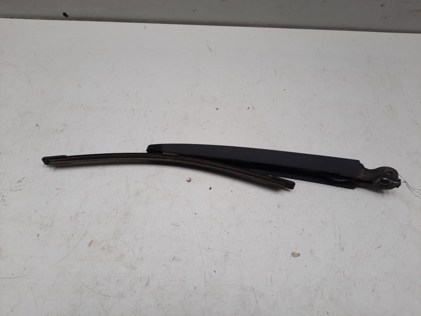 Braccio tergicristallo posteriore VOLKSWAGEN GOLF 6 Diésel - 1