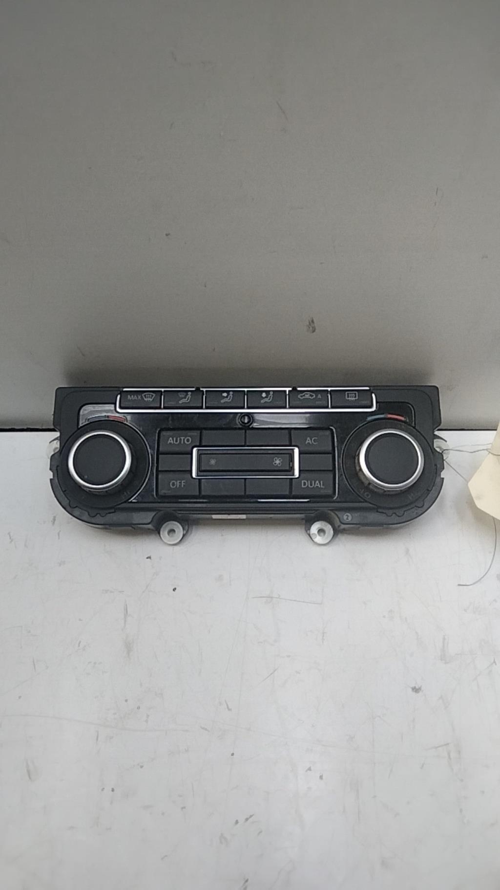Commande chauffage VOLKSWAGEN GOLF 6 Diesel - 1