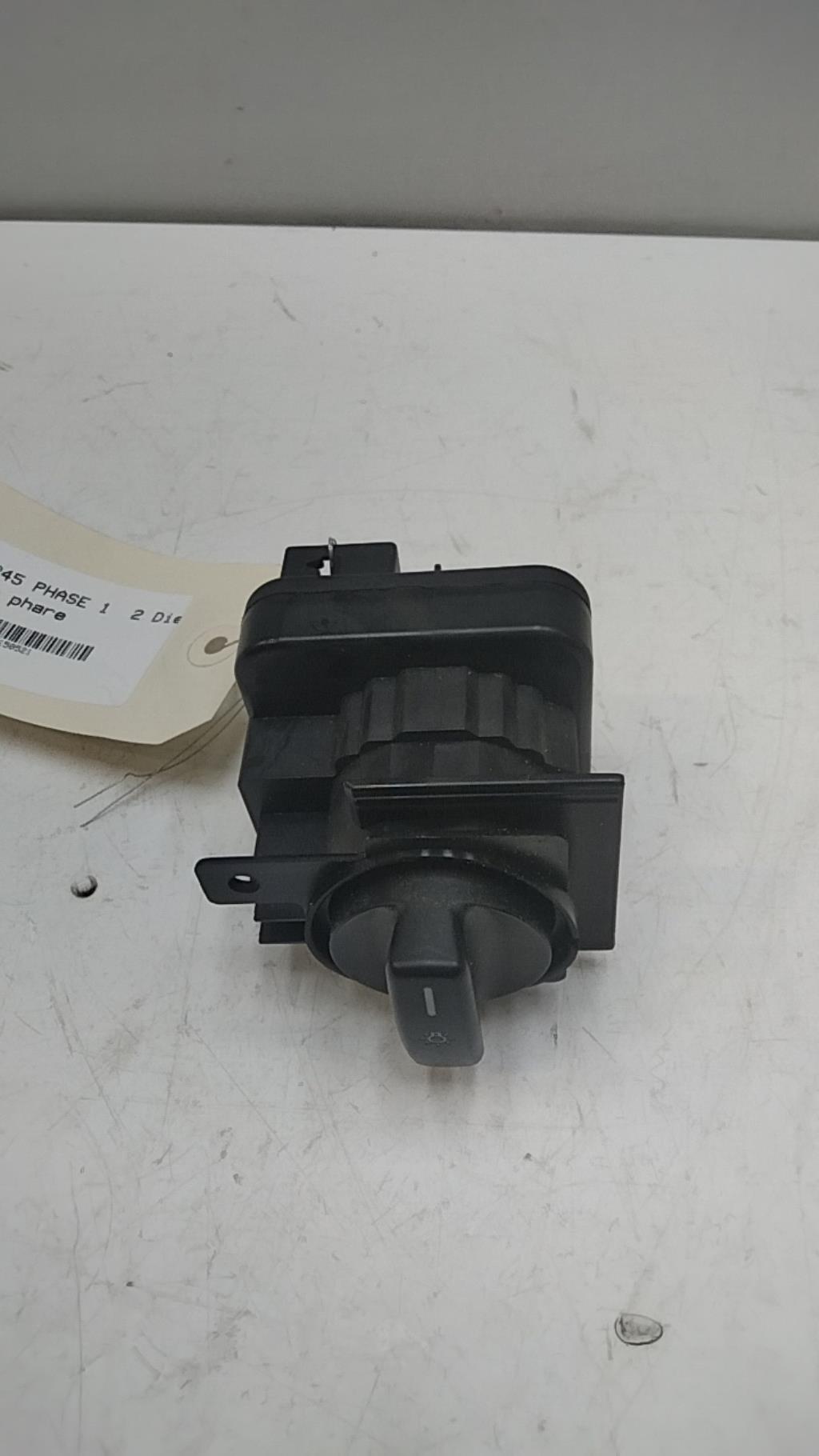 Commande de phare MERCEDES CLASSE B 245 PHASE 1 Diesel - 1