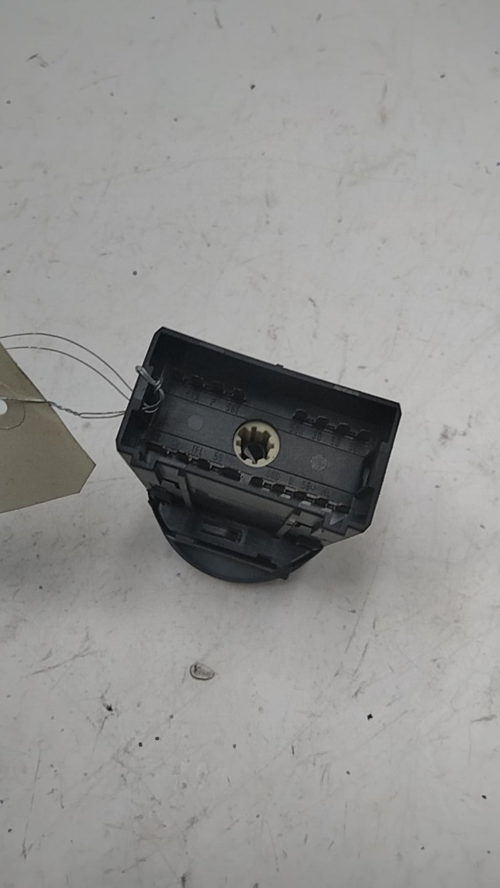 Commande de phare VOLKSWAGEN POLO 4 PHASE 2 Diesel - 1