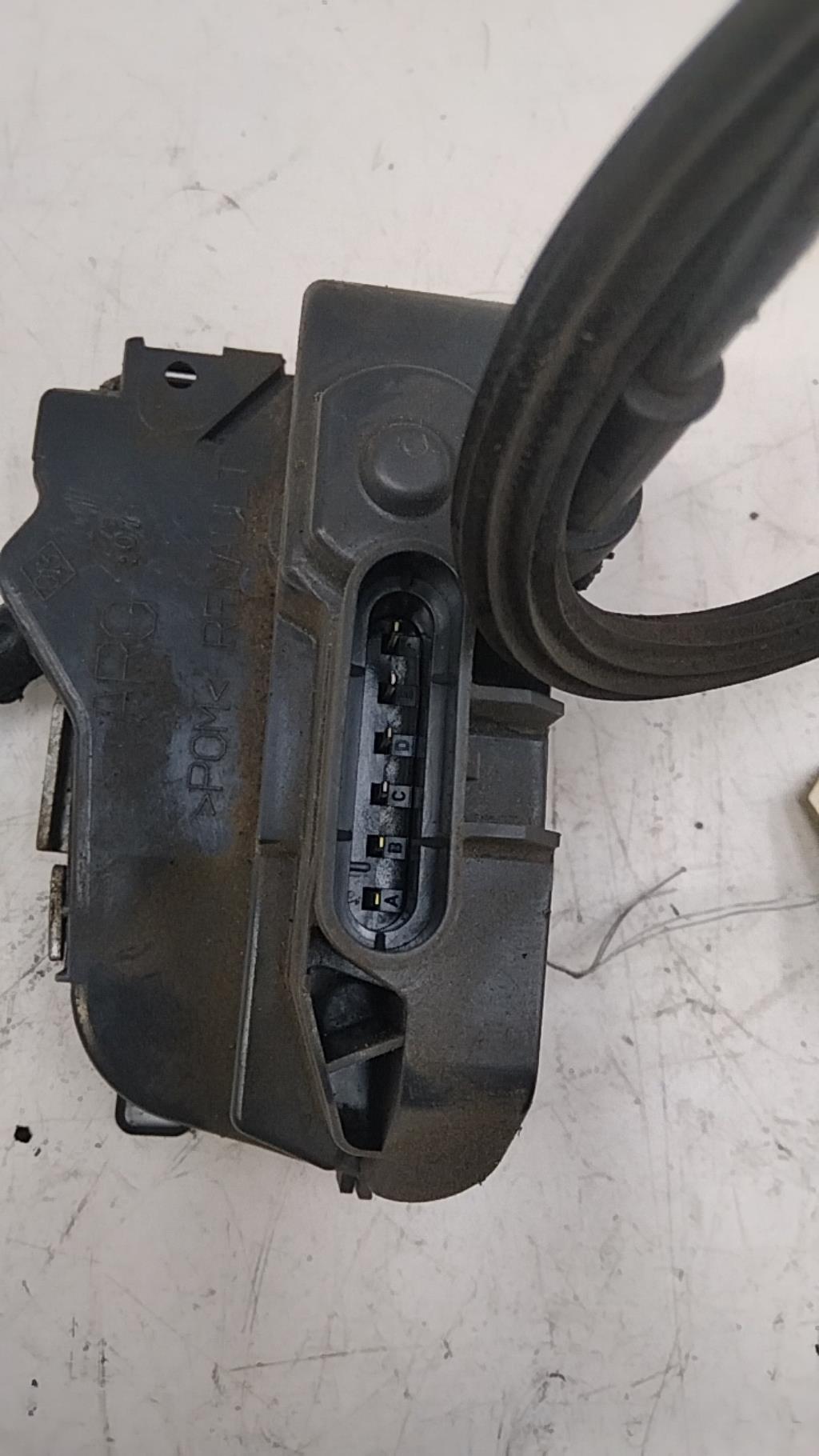 Chiusura centralizzata posteriore sinistra CITROEN C3 1 PHASE 1 Diésel - 1