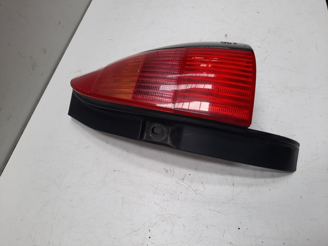 Fanale posteriore principale destro (luci) PEUGEOT 306 BREAK Diésel - 1