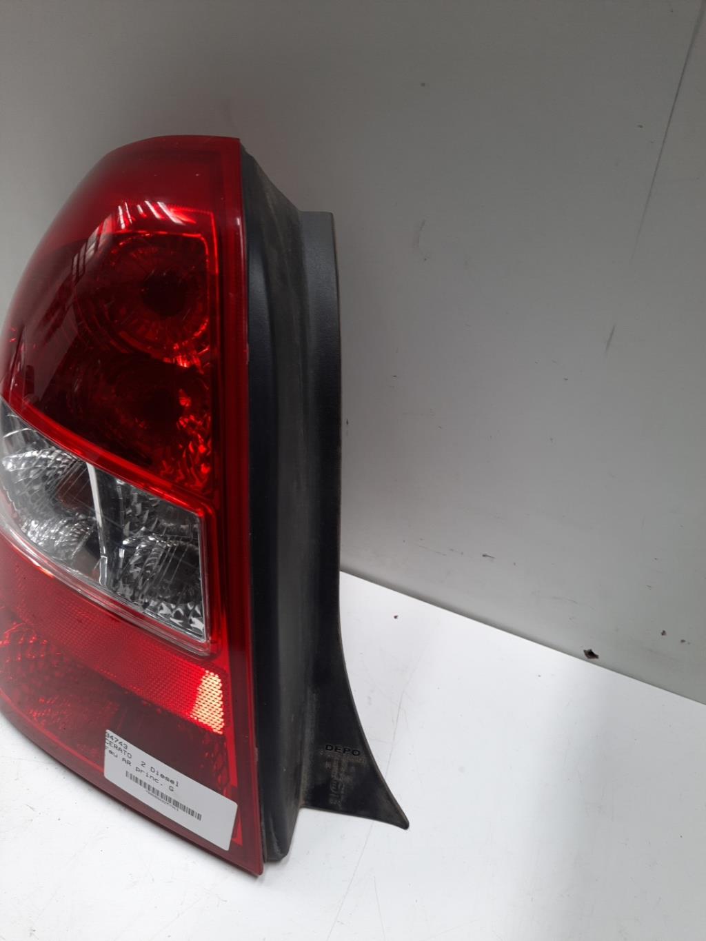 Fanale posteriore principale sinistro (luci) KIA CERATO Diésel - 1