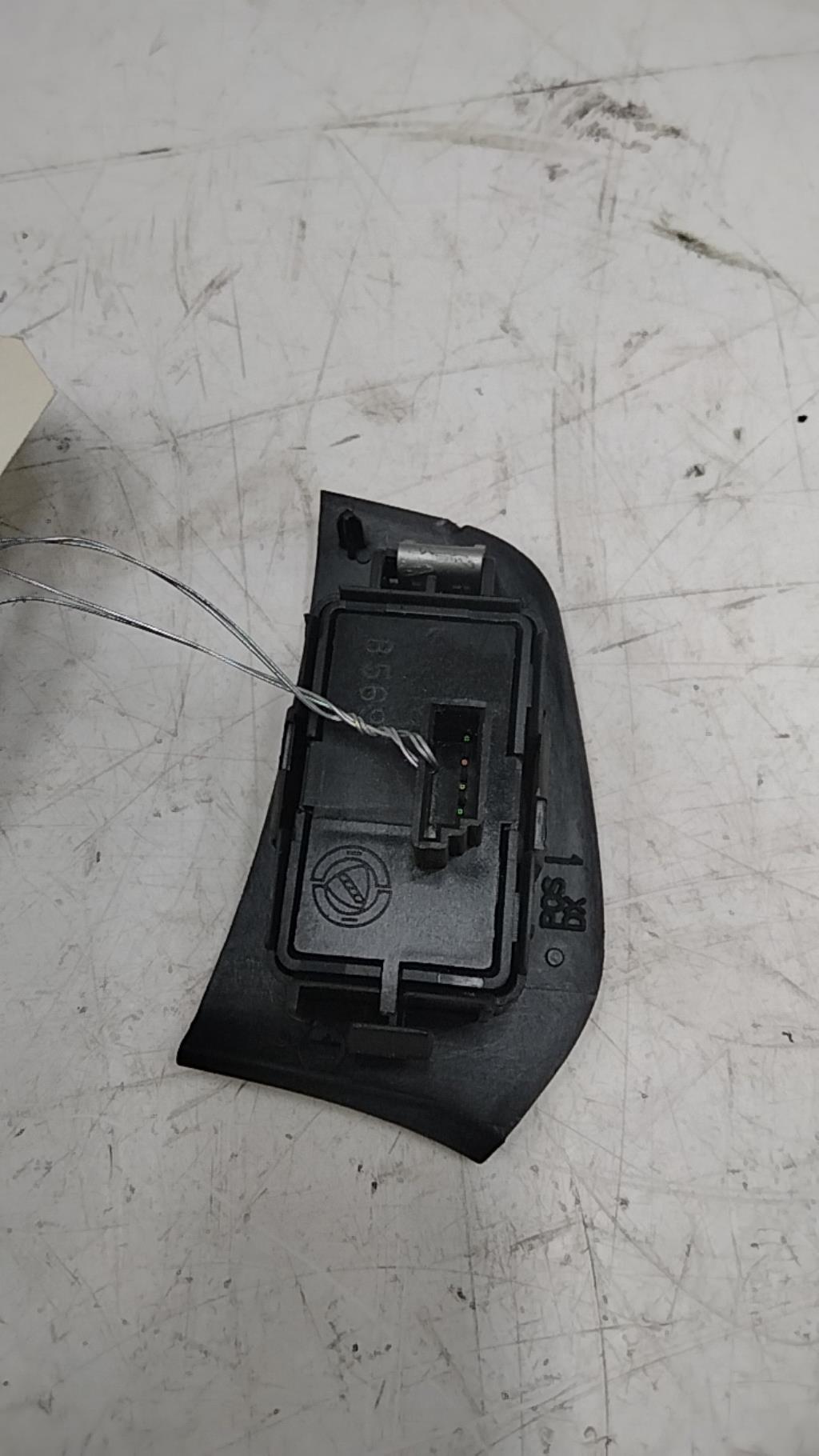 Interruttore lavacristalli posteriore destro FIAT STILO BREAK  - 1