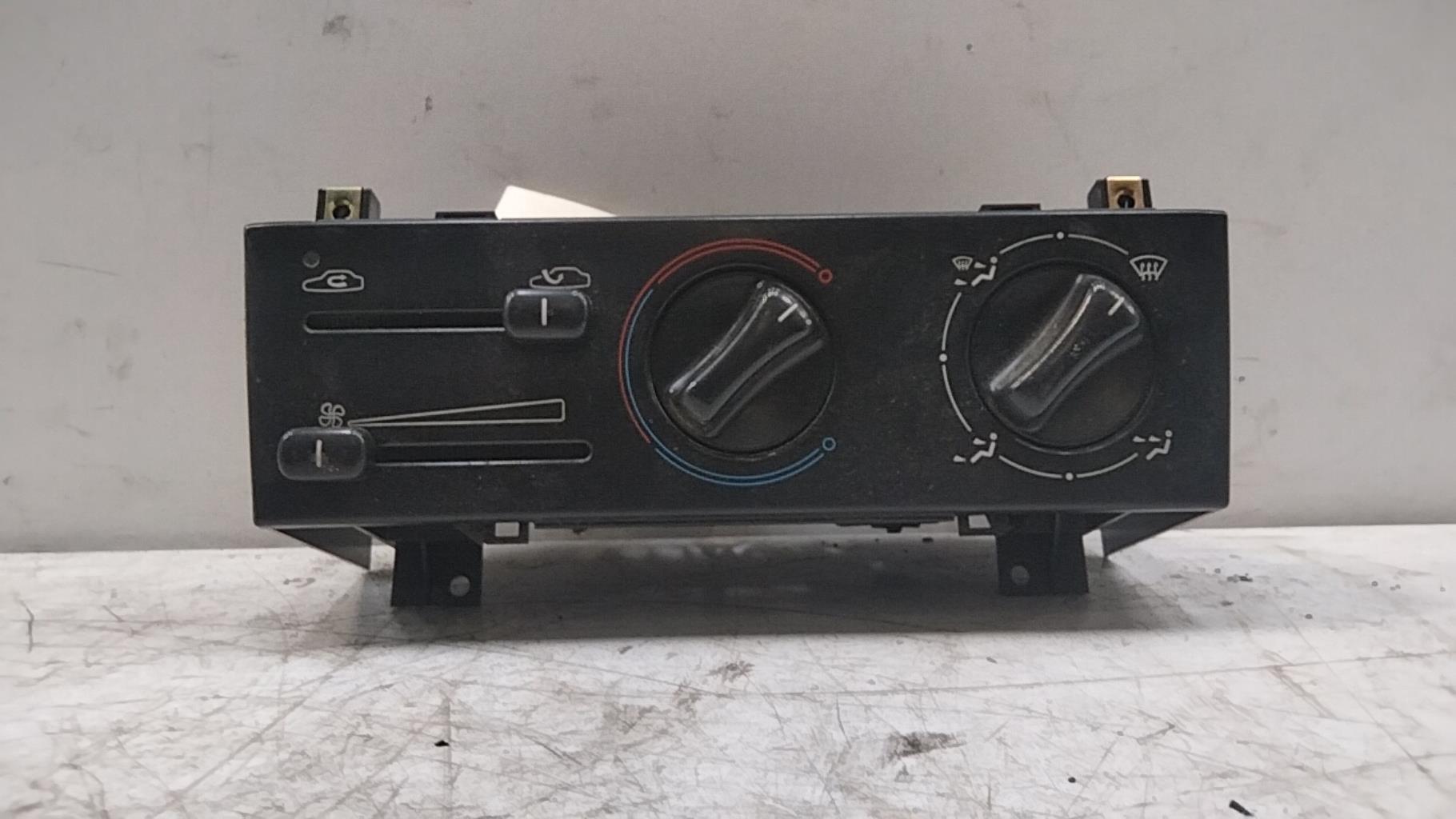 Commande chauffage PEUGEOT 406 PHASE 1 Diesel - 1