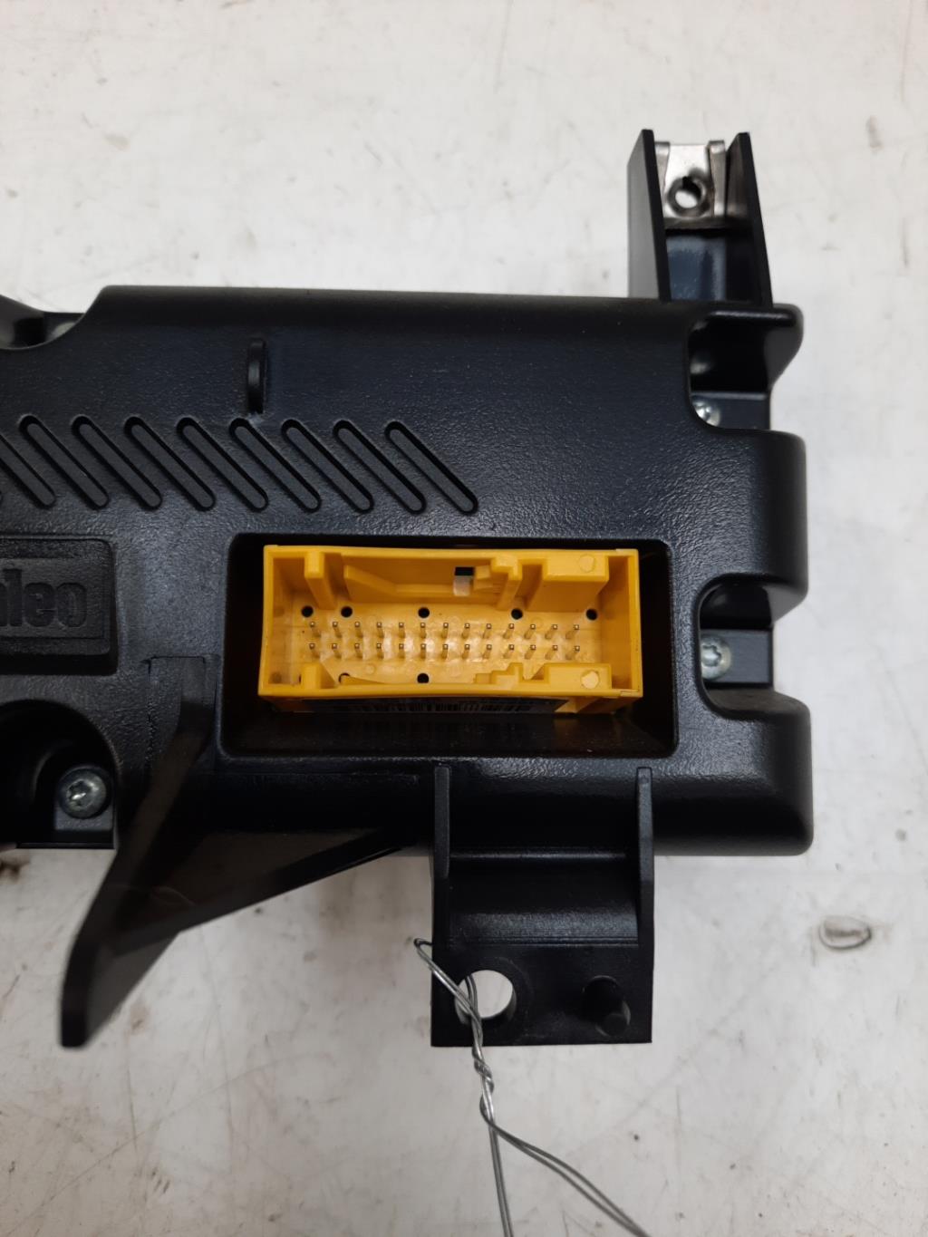 Commande chauffage PEUGEOT 406 PHASE 2 BREAK Diesel - 1