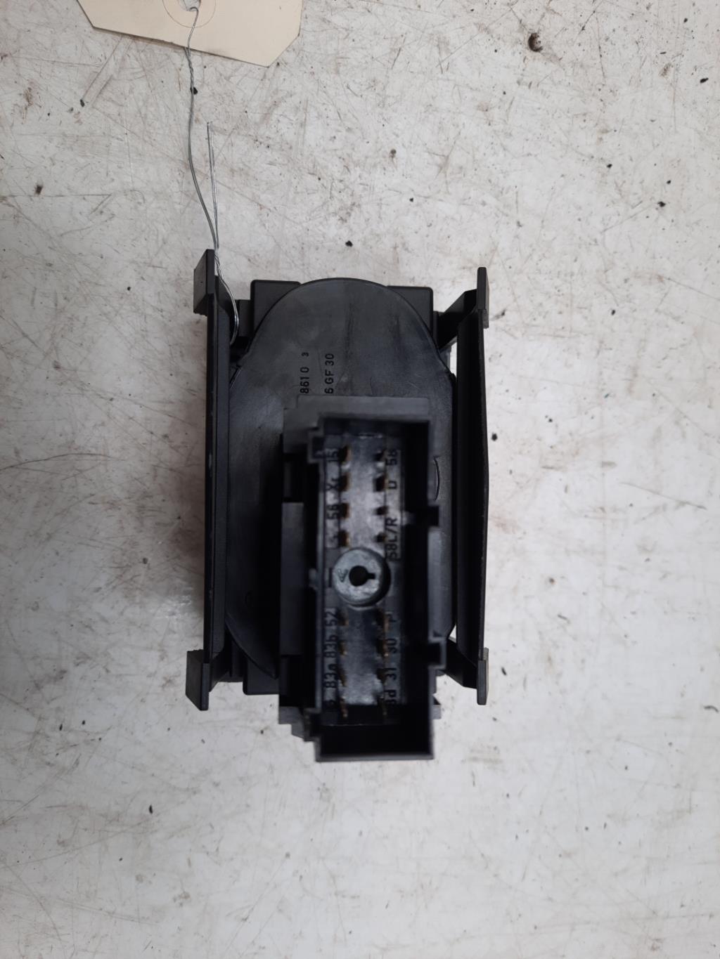Commande de phare FORD FIESTA 5 PHASE 2 Diesel - 1