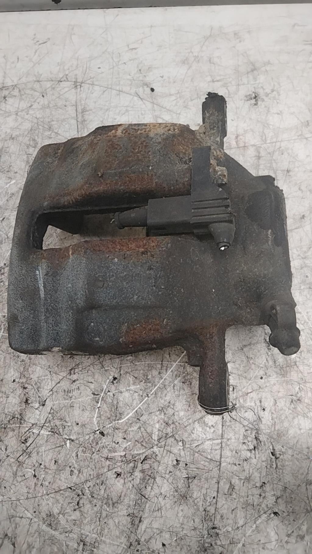 Pinza freni anteriore destra MERCEDES CLASSE C 203 PHASE 1 Diésel - 1