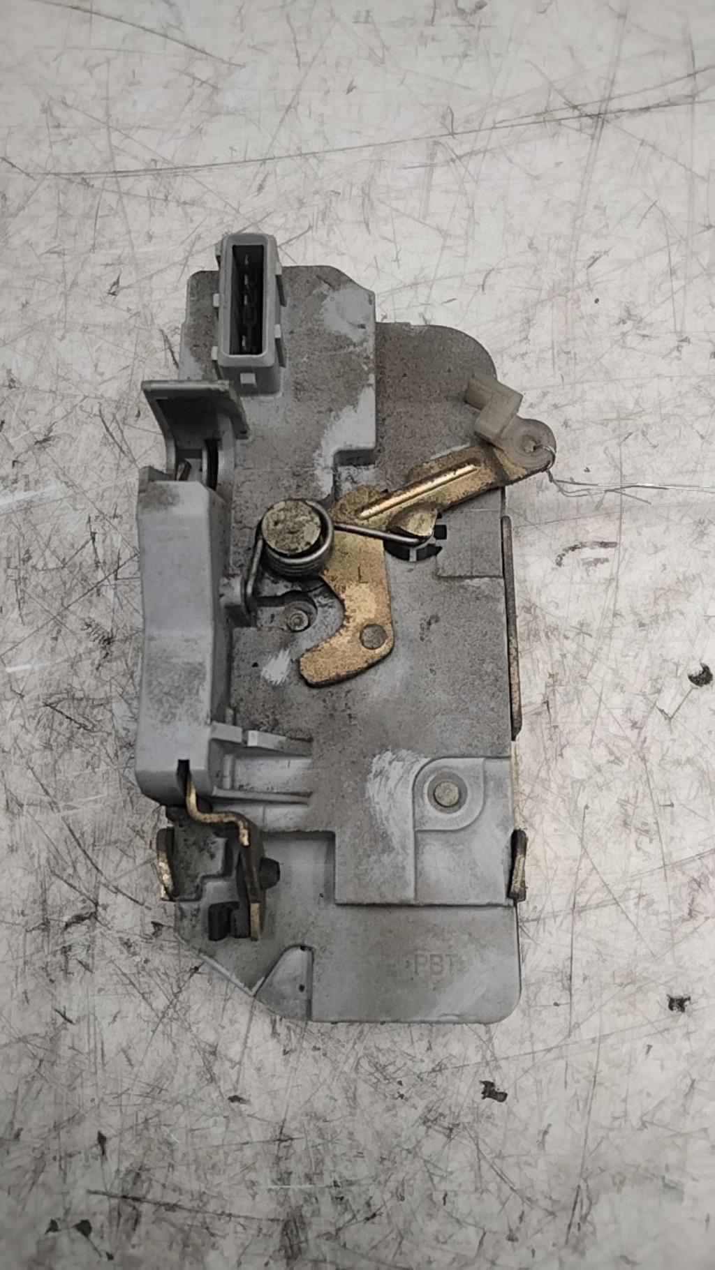 Chiusura centralizzata posteriore sinistra PEUGEOT 206 PHASE 1 BREAK Diésel - 1