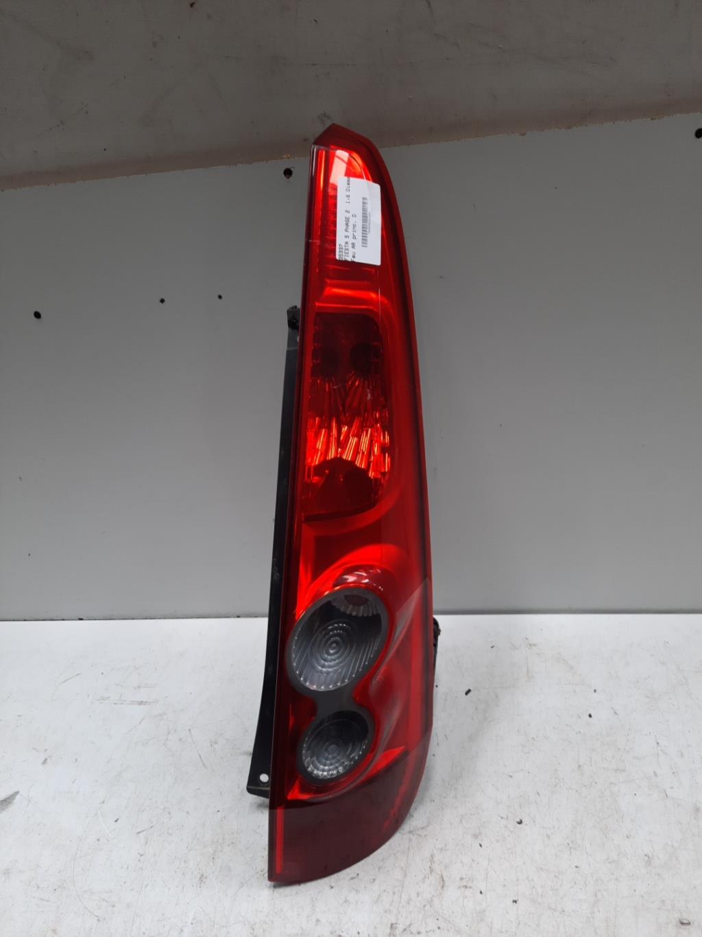 Fanale posteriore principale destro (luci) FORD FIESTA 5 PHASE 2 Diésel - 1