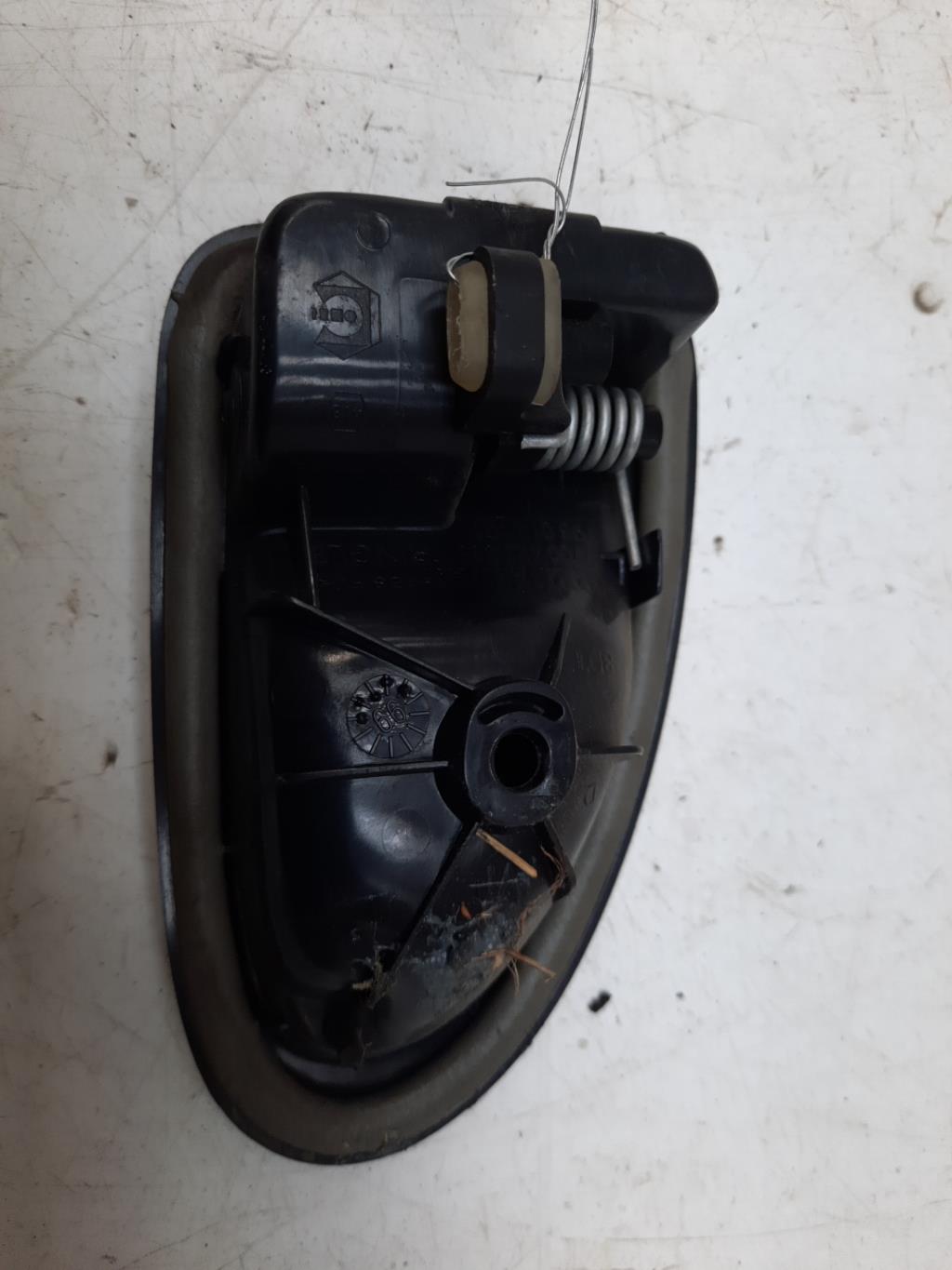 Maniglia interna posteriore destra RENAULT CLIO 2 PHASE 1 Diésel - 1