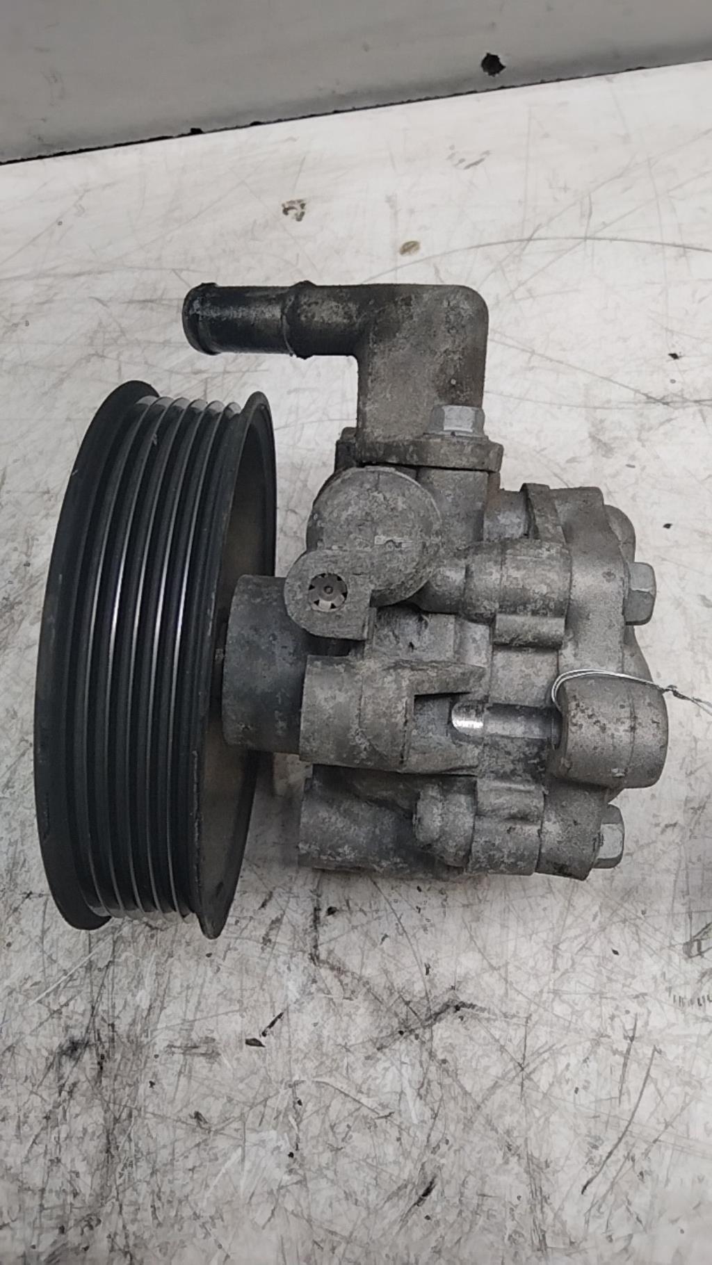 Pompe de direction KIA CERATO Diesel - 1