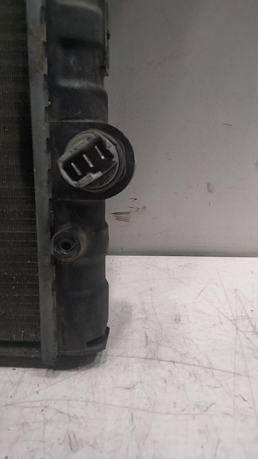 Radiateur eau VOLKSWAGEN VENTO Diesel - 1
