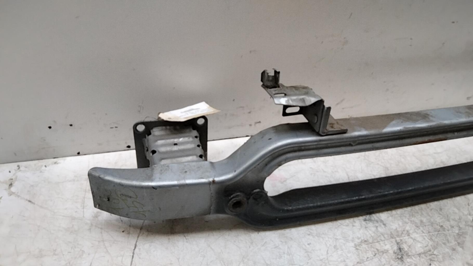 Traversa rinforzo paraurti anteriore PEUGEOT 407 PHASE 1 BREAK Diésel - 1