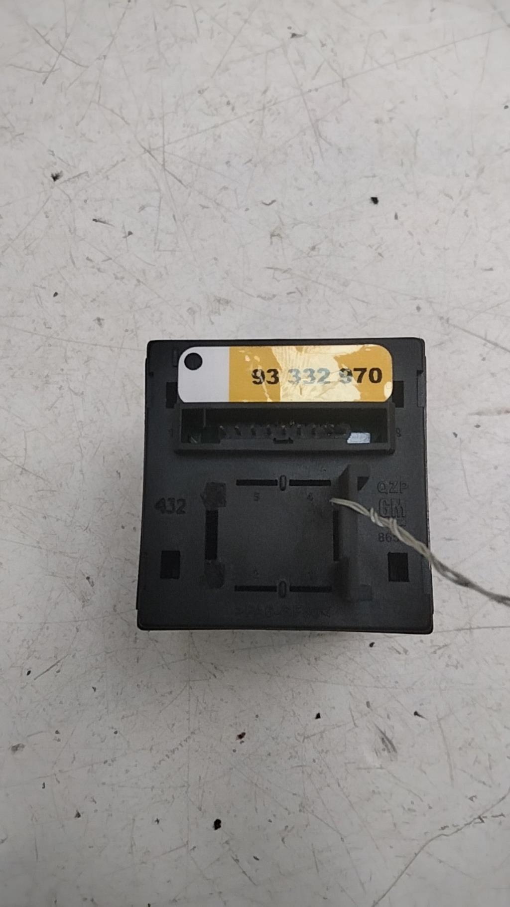 Bouton de warning OPEL MERIVA A PHASE 1 Essence - 1