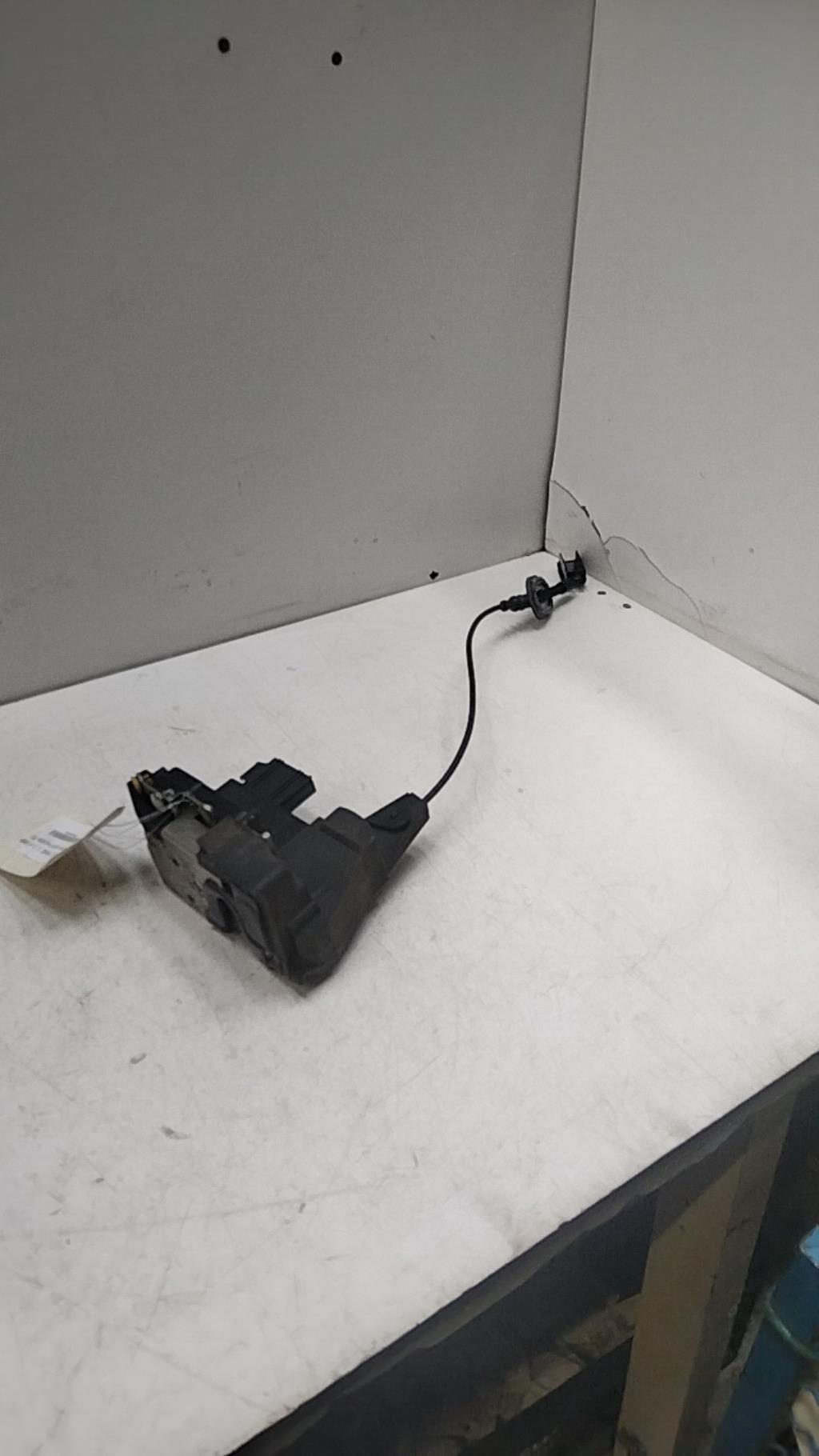 Chiusura centralizzata posteriore sinistra FORD FIESTA 5 PHASE 1 Gasolina - 1