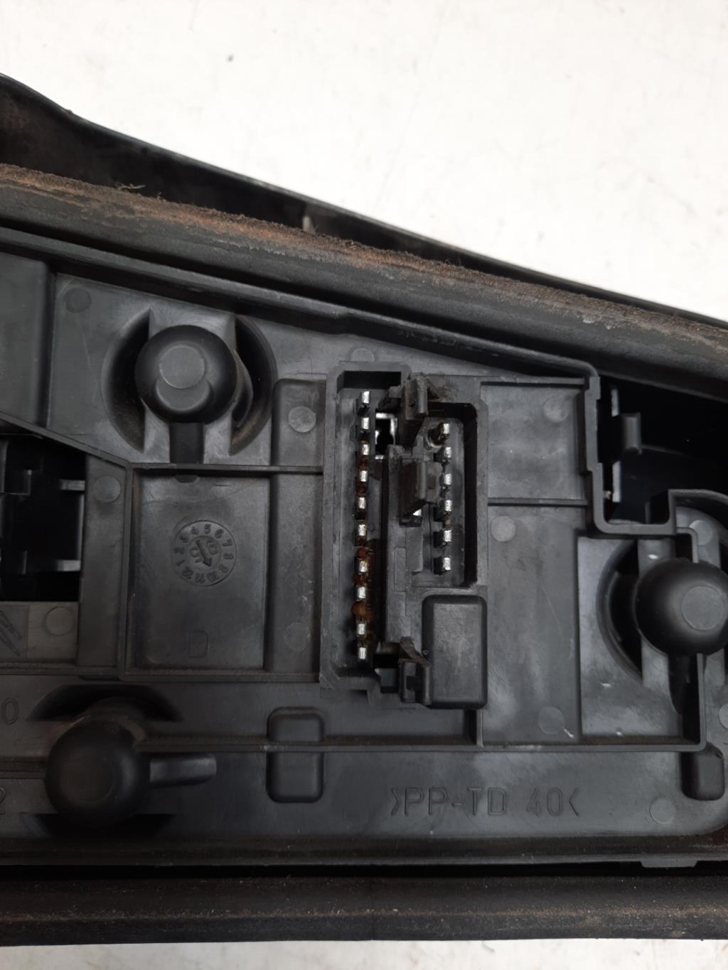 Fanale posteriore principale destro (luci) PEUGEOT 306 PHASE 1  - 1