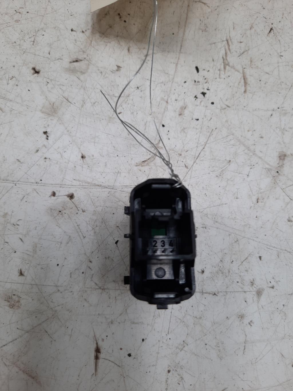 Interruttore lavacristalli posteriore sinistro FORD KUGA 2 PHASE 2 Diésel - 1