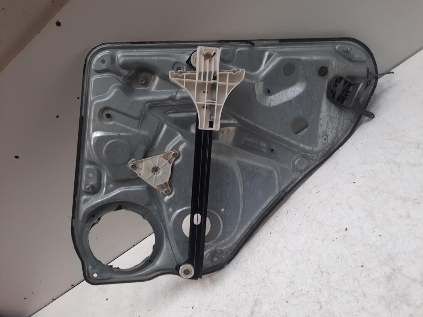 Alzacristalli elettrico posteriore sinistro VOLKSWAGEN PASSAT 4 PHASE 2 Diésel - 1