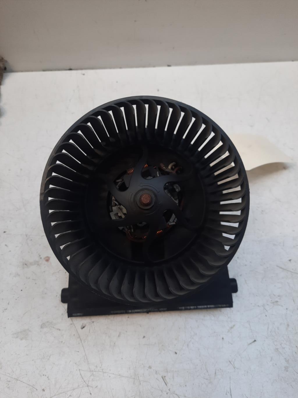 Pulseur d'air AUDI TT 1 COUPE Essence - 1