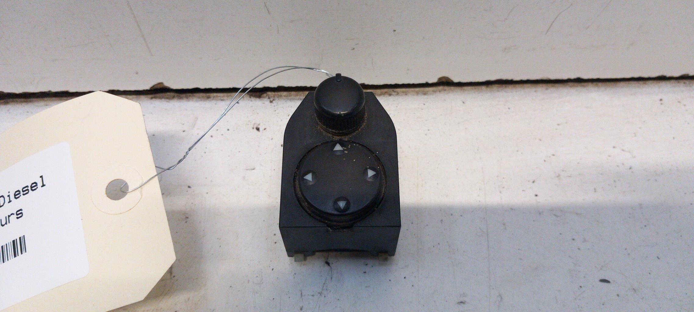Commande retroviseurs AUDI A4 1 PHASE 1 Diesel - 1