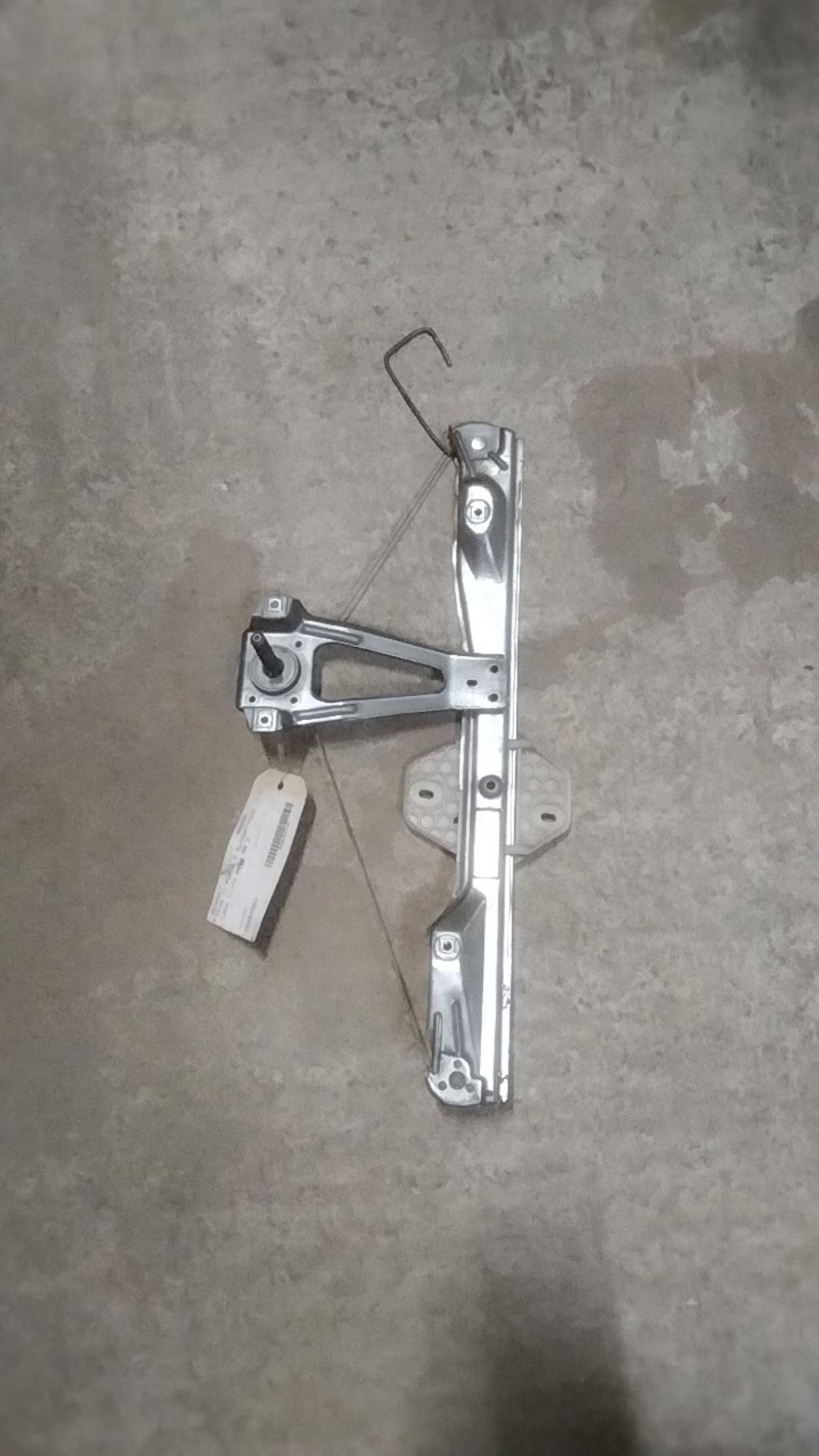 Alzacristalli manuale posteriore destro RENAULT CLIO 2 PHASE 2 Diésel - 1