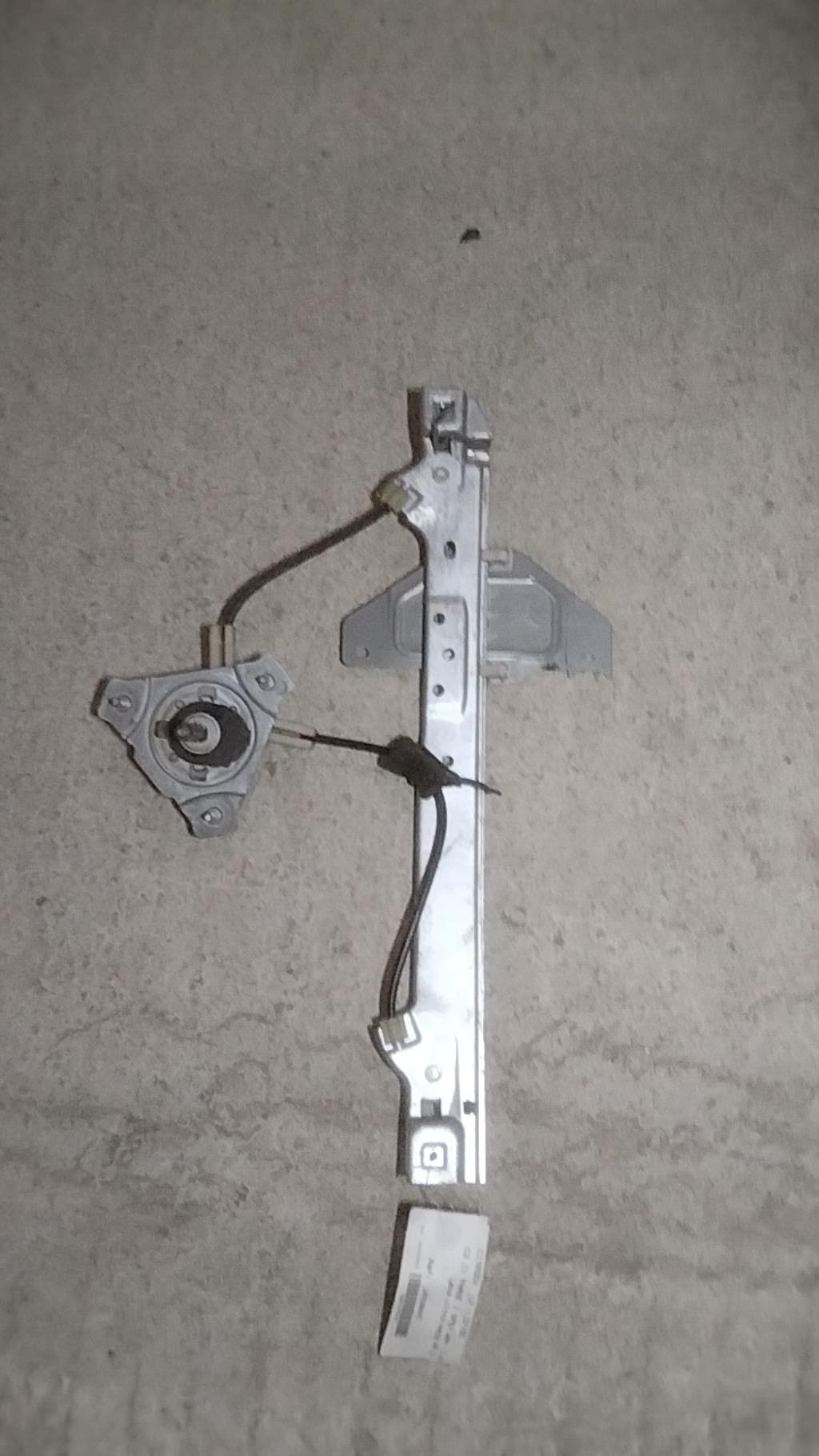 Alzacristalli manuale posteriore sinistro CITROEN C3 2 PHASE 1 Diésel - 1