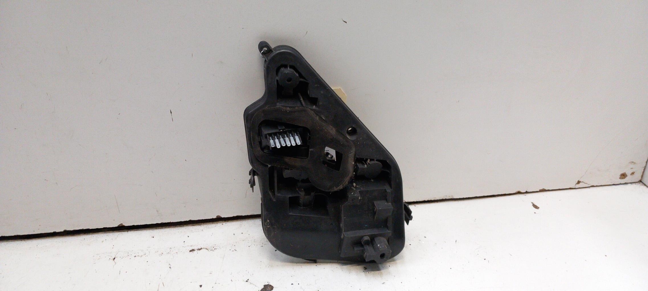 Base portalampade fanale posteriore sinistro OPEL ASTRA H PHASE 1 Diésel - 1