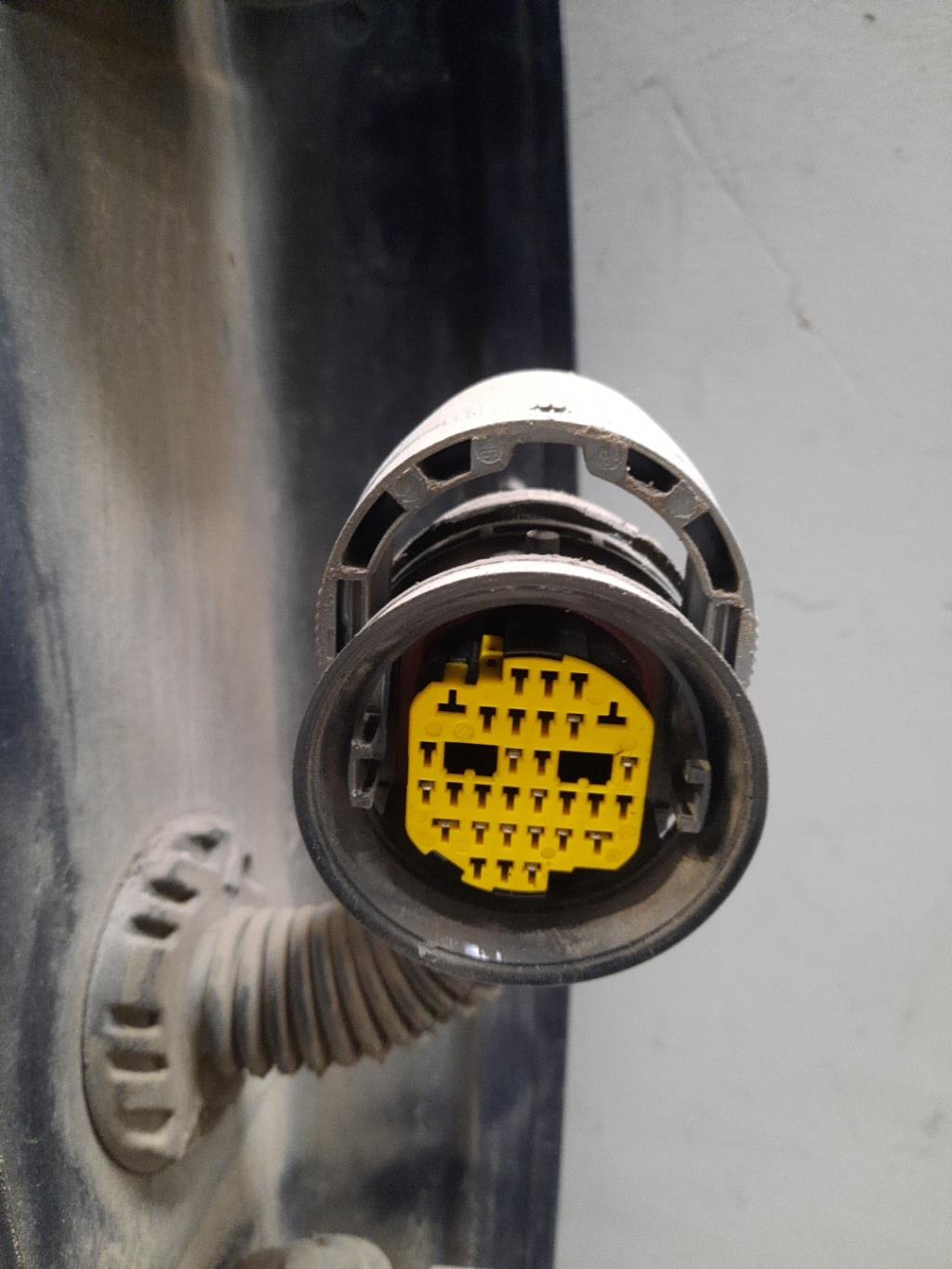 Portiera posteriore sinistra CITROEN C5 2 BREAK Diésel - 1