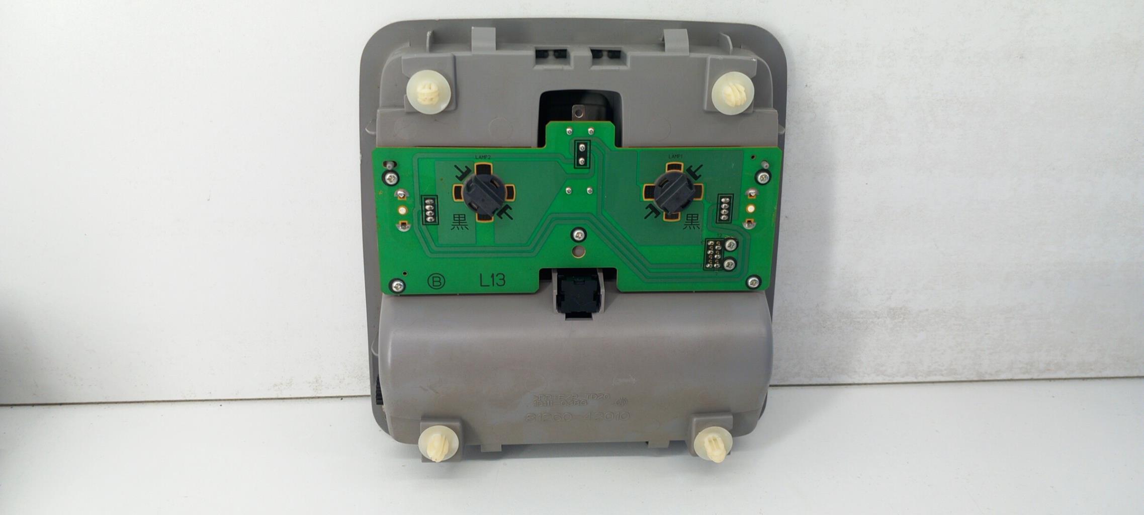 Eclairage de plafonnier TOYOTA RAV4 3 PHASE 1 Diesel - 1