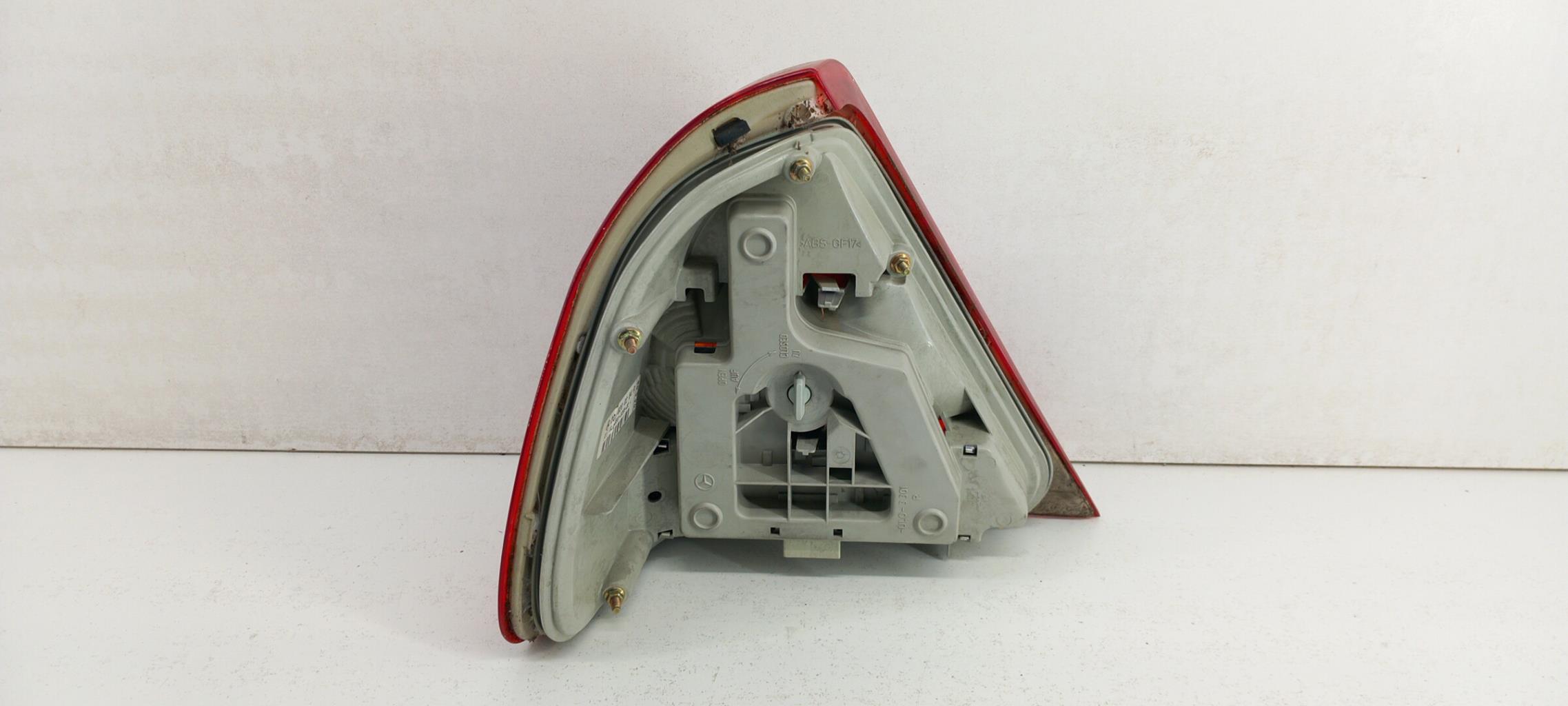Fanale posteriore principale destro (luci) MERCEDES CLASSE C 202 PHASE 1 Gasolina - 1