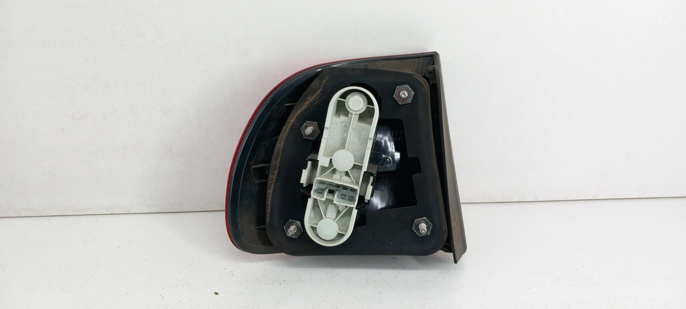 Fanale posteriore principale destro (luci) VOLVO V 40 1 PHASE 2 BREAK Diésel - 1