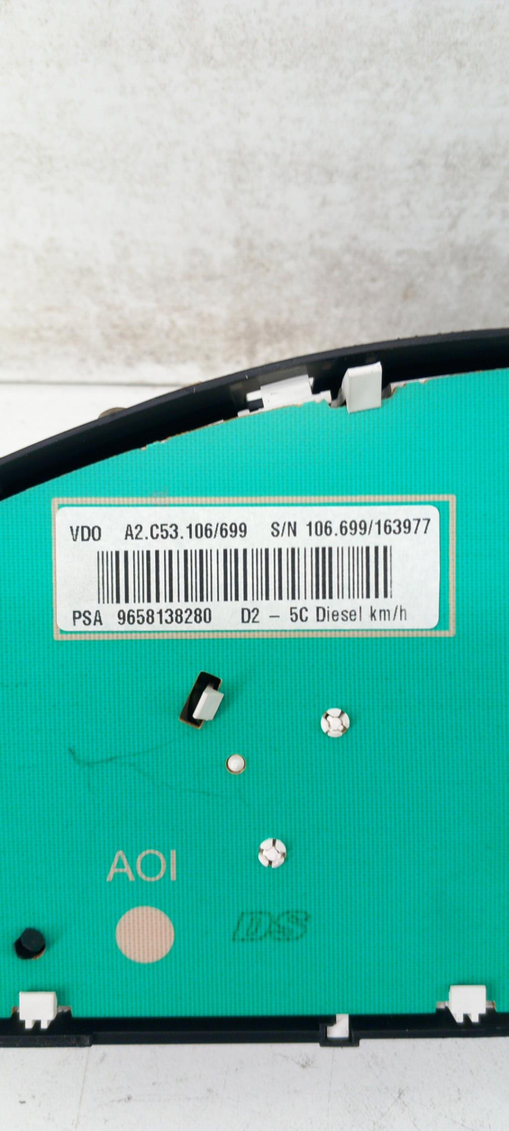 Compteur PEUGEOT 407 PHASE 1 BREAK Diesel - 1