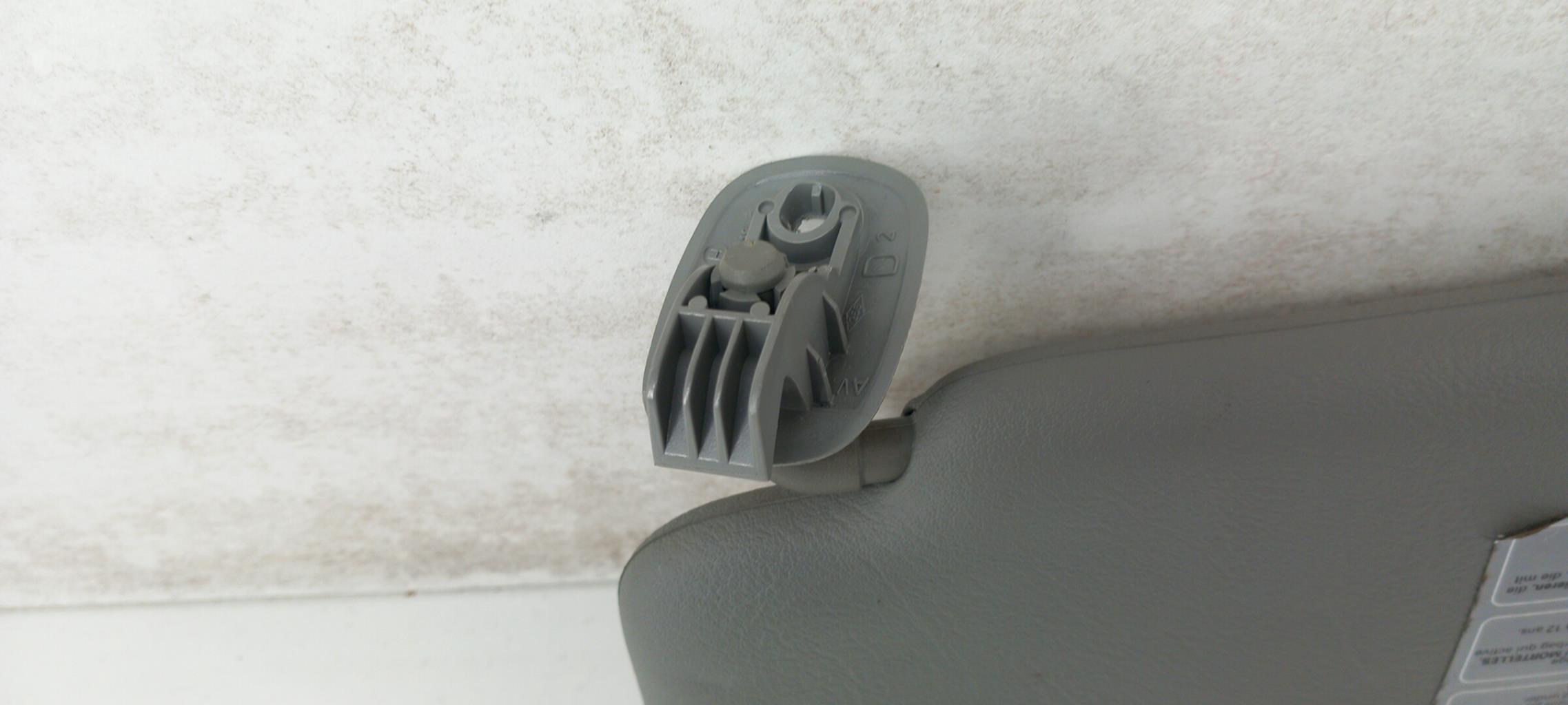 Pare soleil droit RENAULT CLIO 2 PHASE 2 Diesel - 1