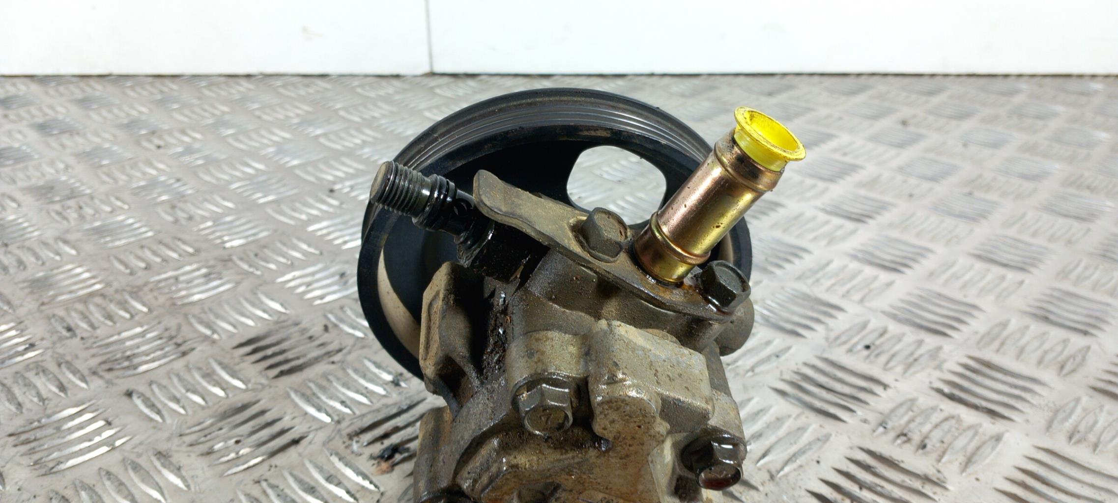 Pompa sterzo MITSUBISHI L 200 2 Diésel - 1