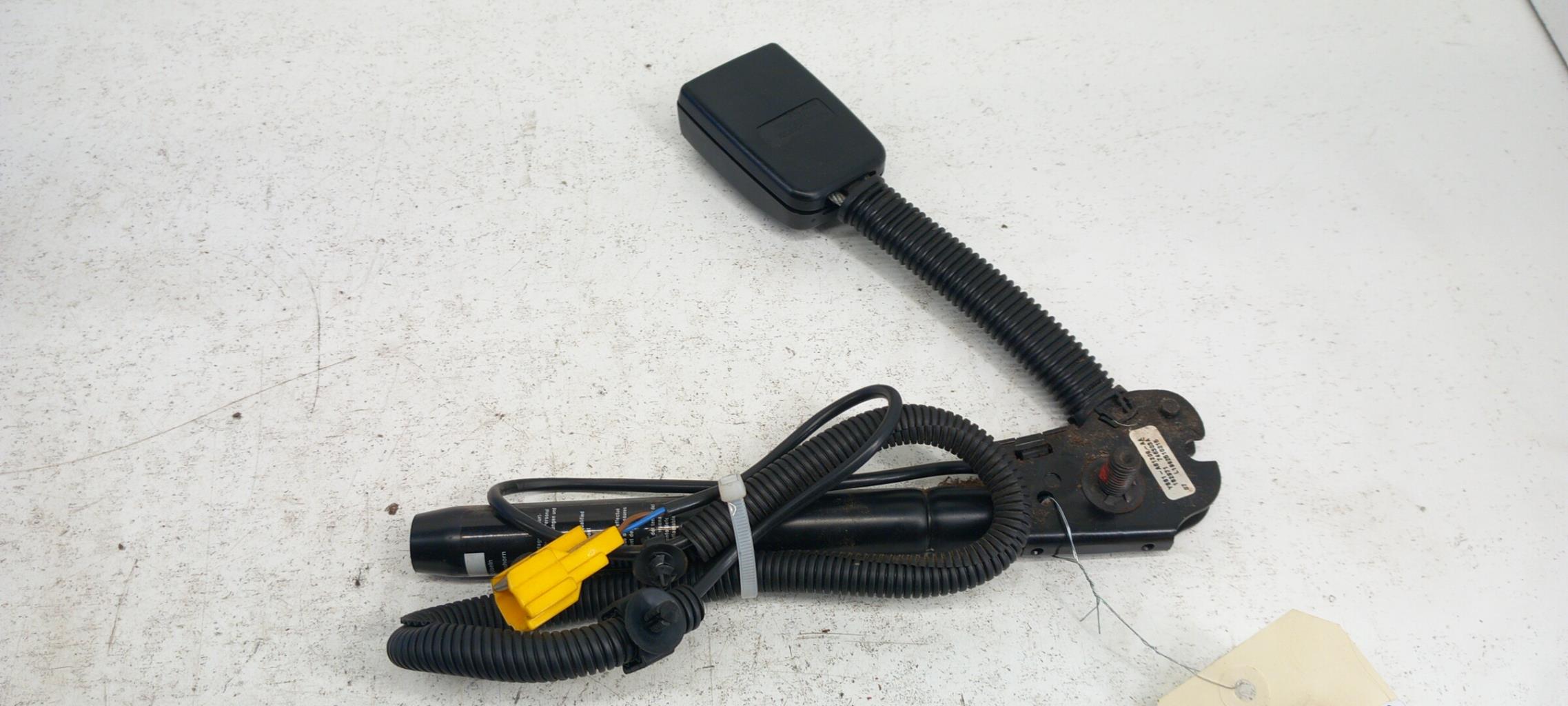 Aggancio cintura sicurezza anteriore sinistro FORD FIESTA 4 PHASE 2 Gasolina - 1