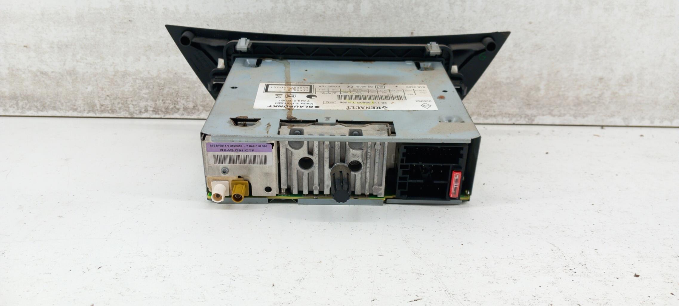 Autoradio originale RENAULT LAGUNA 3 PHASE 1 BREAK Diésel - 1