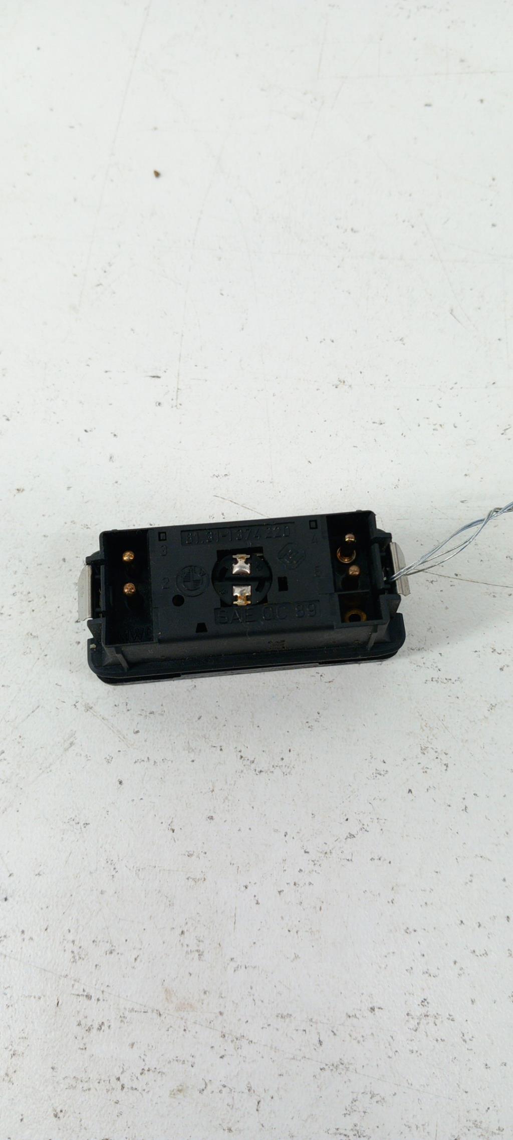 Bouton de warning BMW SERIE 3 E36 TOURING BREAK Essence - 1
