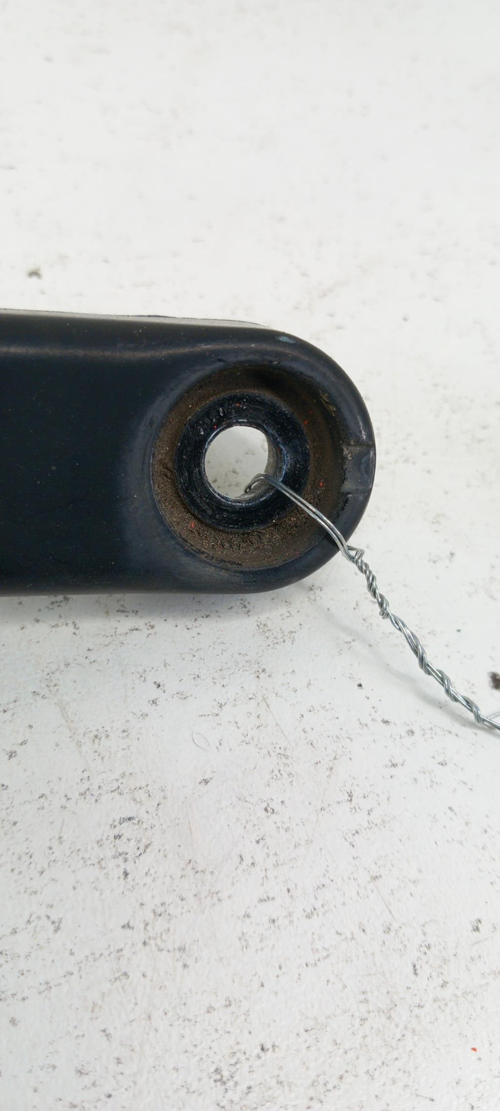 Braccio tergicristallo anteriore destro VOLKSWAGEN GOLF 5 Gasolina - 1