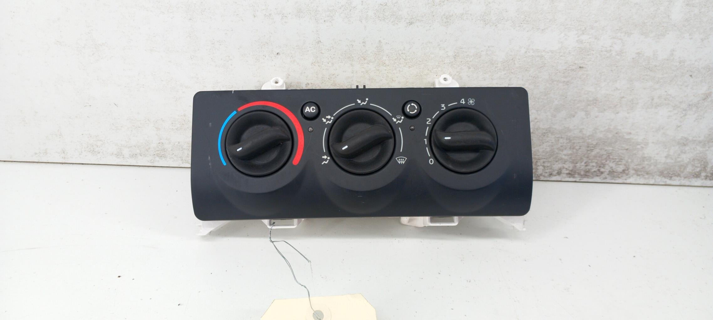 Commande chauffage RENAULT CLIO 2 CAMPUS PHASE 2 Essence - 1