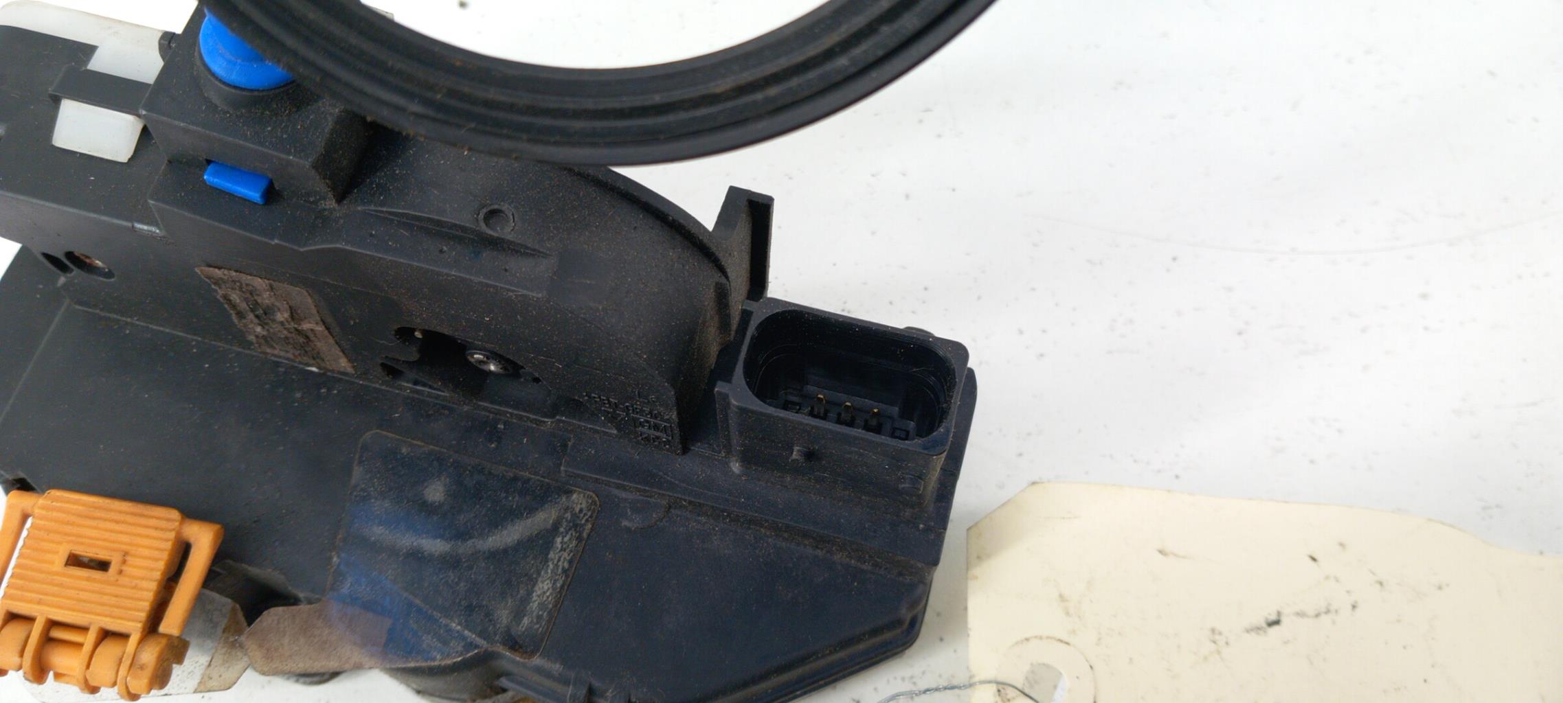 Chiusura centralizzata anteriore sinistra OPEL ASTRA J PHASE 2 Diésel - 1