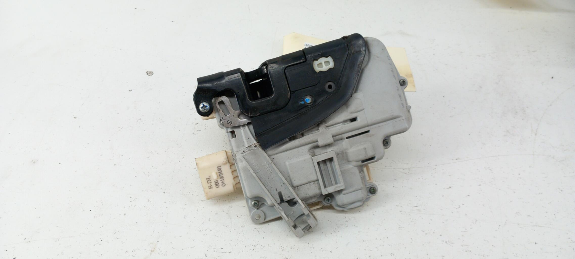 Chiusura centralizzata anteriore sinistra AUDI A4 2 AVANT PHASE 2 BREAK Diésel - 1