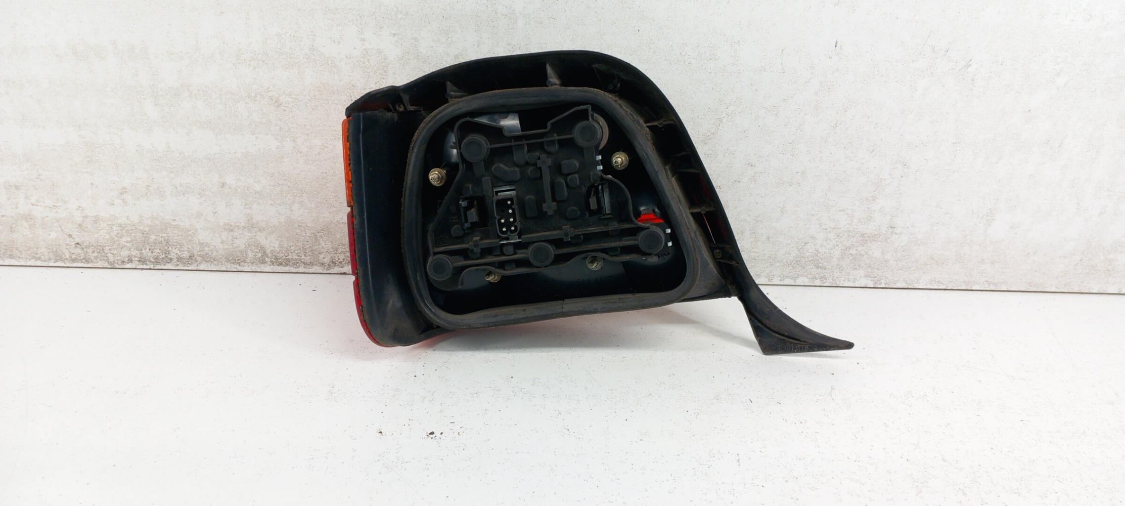 Fanale posteriore principale destro (luci) BMW SERIE 3 E36 TOURING BREAK Gasolina - 1