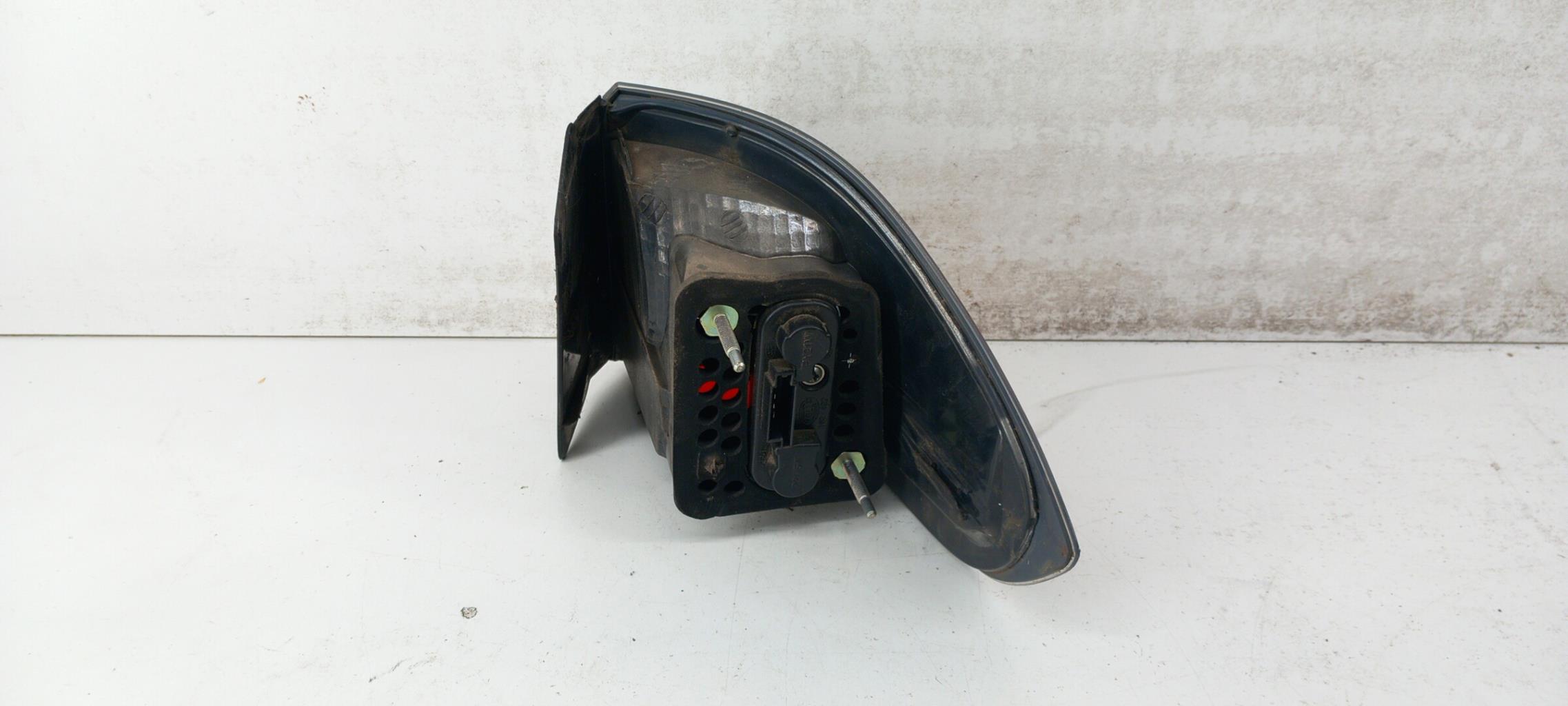 Fanale posteriore principale sinistro (luci) FORD S-MAX 1 PHASE 1 Diésel - 1