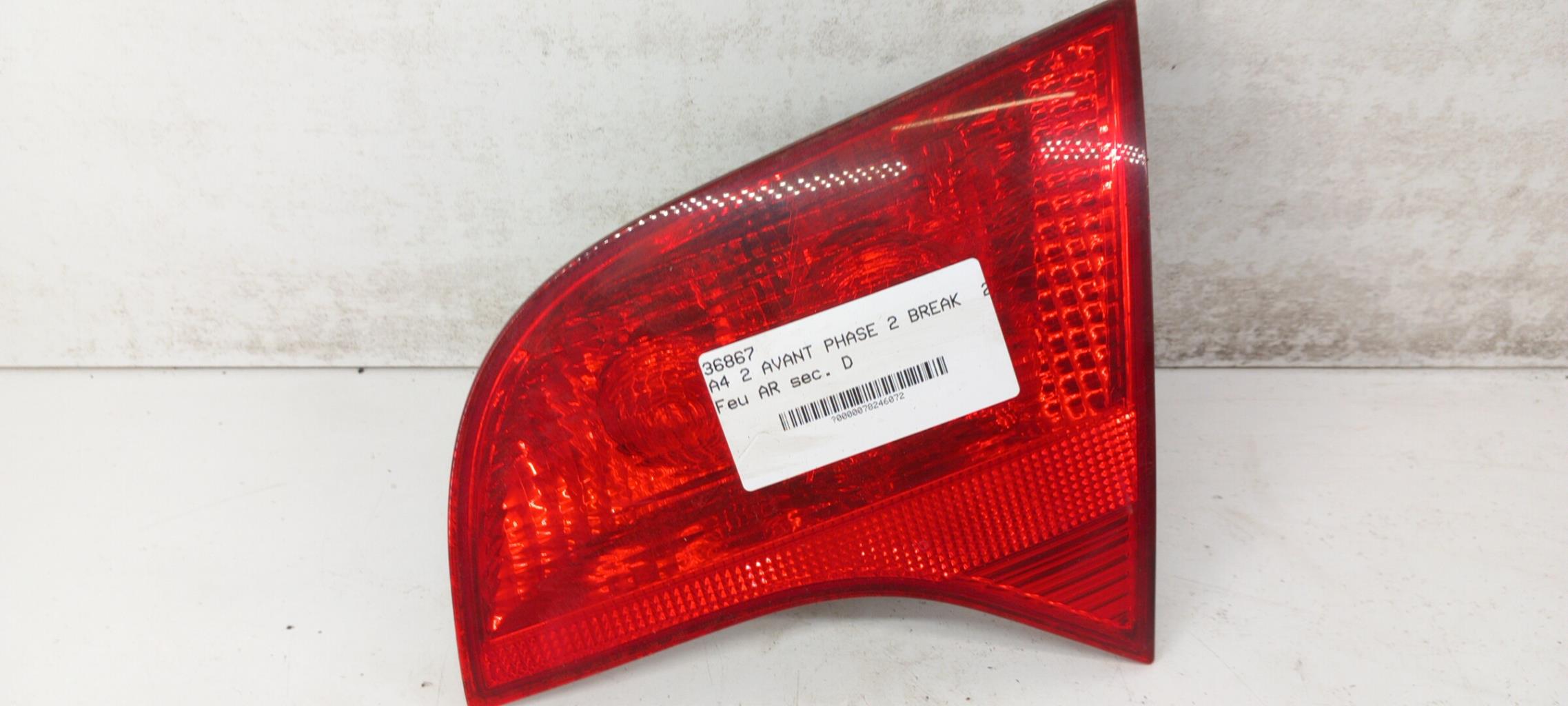Feu arriere secondaire droit (feux) AUDI A4 2 AVANT PHASE 2 BREAK Diesel - 1