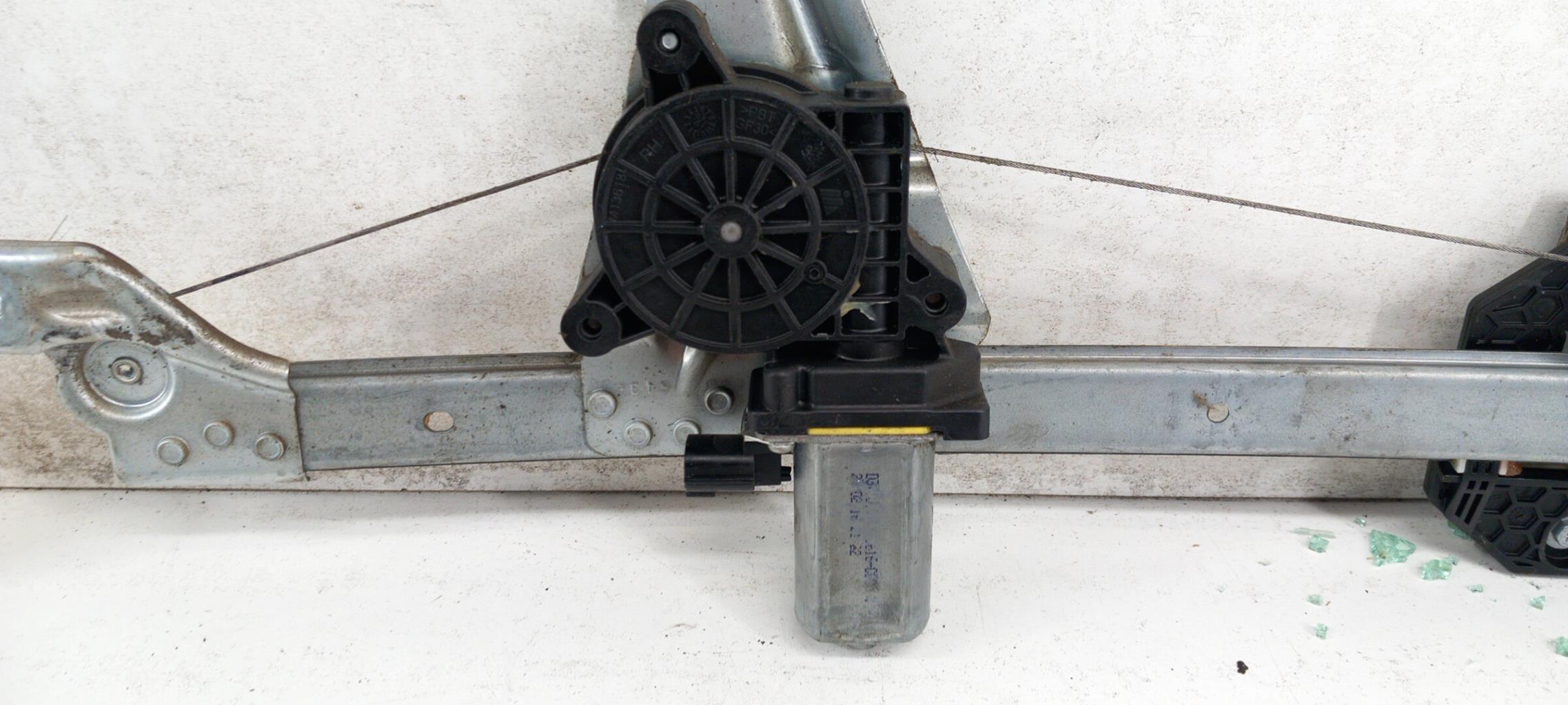 Alzacristalli elettrico posteriore destro DACIA SANDERO 2 PHASE 1 Gasolina - 1