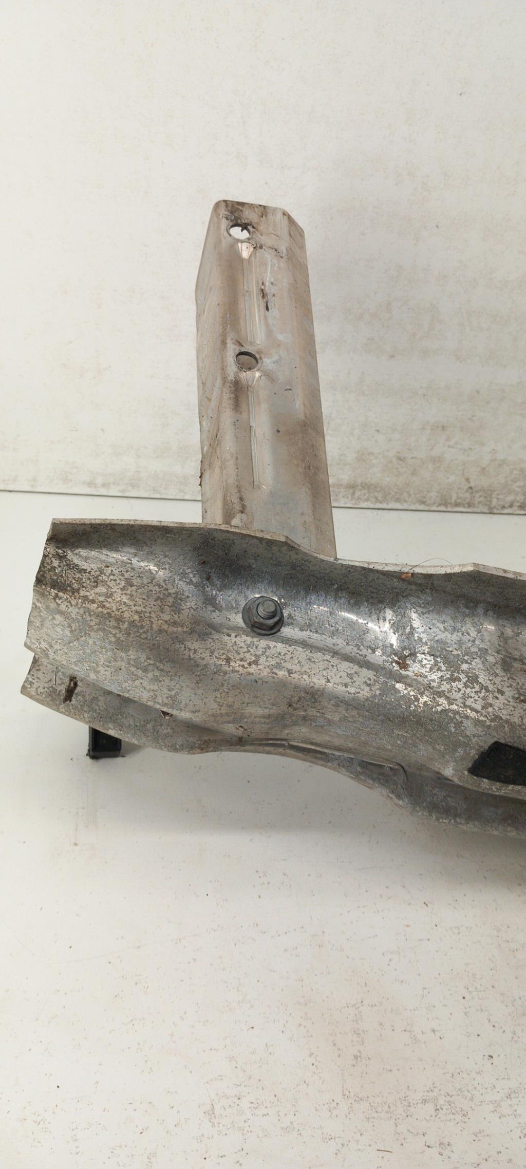 Traversa rinforzo paraurti posteriore AUDI A4 2 AVANT PHASE 2 BREAK Diésel - 1