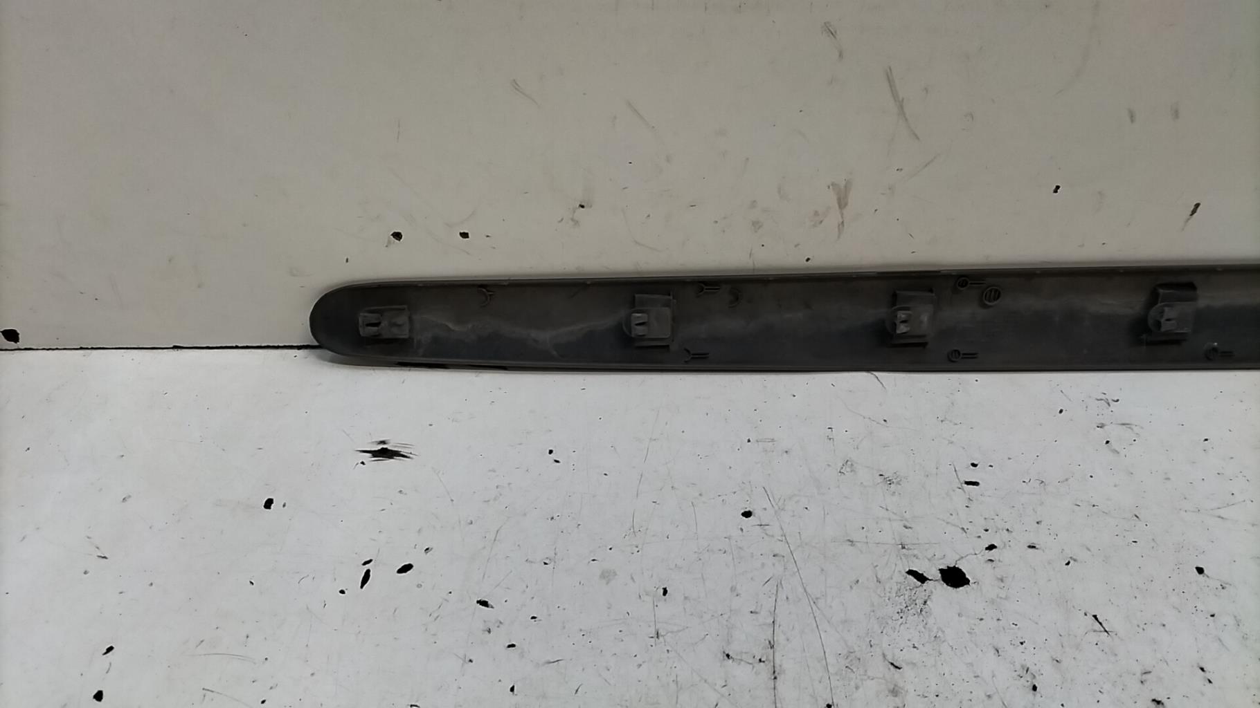 Modanatura portiera posteriore destra RENAULT MEGANE 1 PHASE 2 Diésel - 1