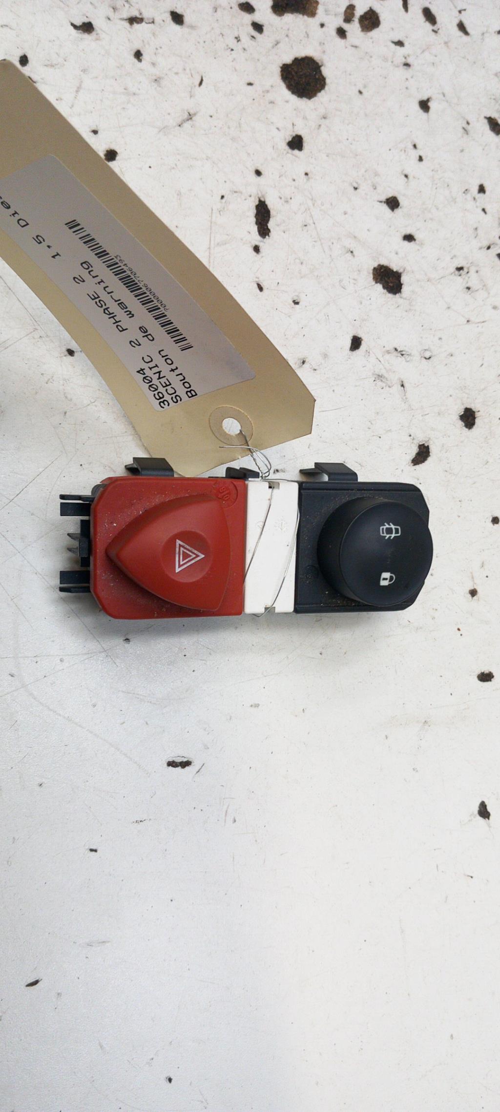 Bouton de warning RENAULT SCENIC 2 PHASE 2 Diesel - 1